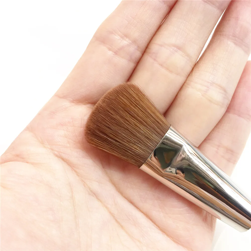 Trish McEvoy Foundation Brush 55 Deluxe Blender _ 6