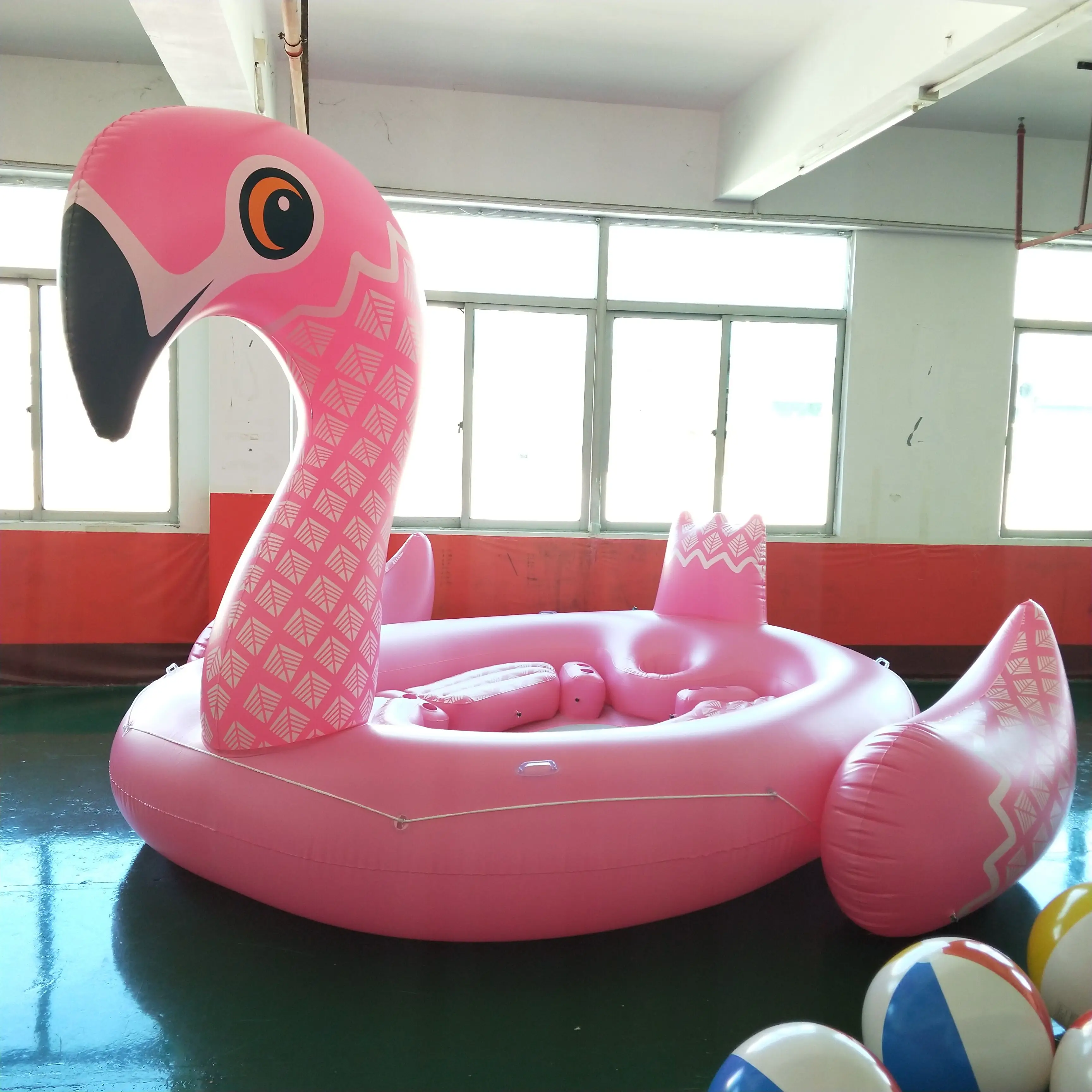 flamingo lake float