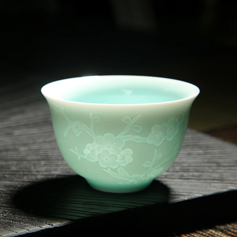 Китайский чай династии песни ин Цин(туманно-синий) кунг-фу чашки сливы/орхидеи/бамбука/хризантемы/рыбы/горного керамического чая пуэр чашки - Цвет: plum No 2