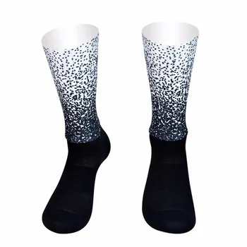 

New Gradient Spot Color Bike Anti Slip Silicone Seamless Cycling Socks Men Integral Moulding High-tech Road Calcetines Ciclismo
