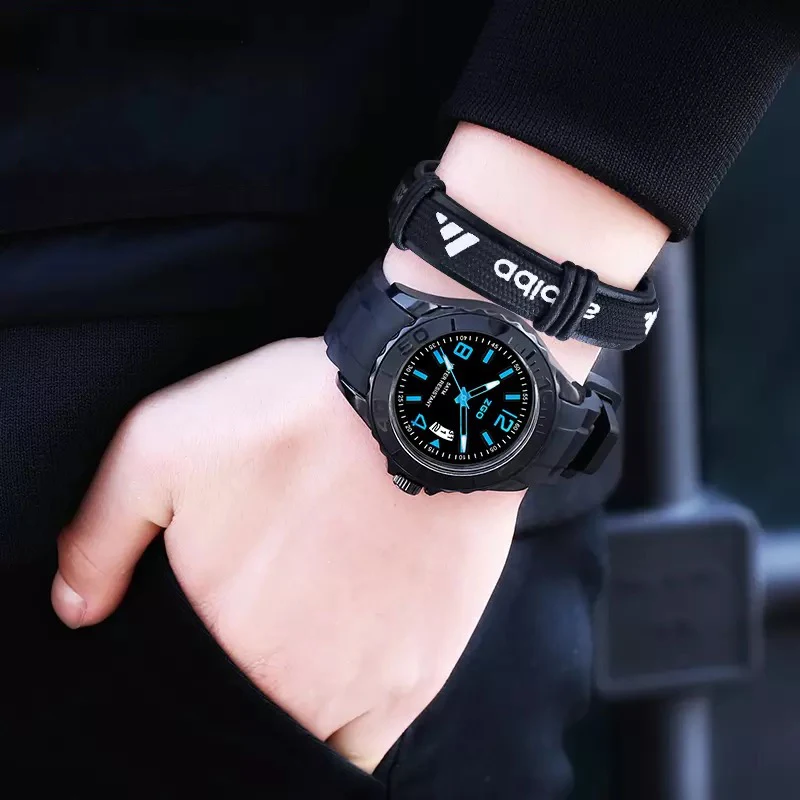 

Top Brand Luxury Mens Quartz Watches Male Clocks Date 5ATM Waterproof Sport Military Clock Silicone Strap Casual Men Watch 2019
