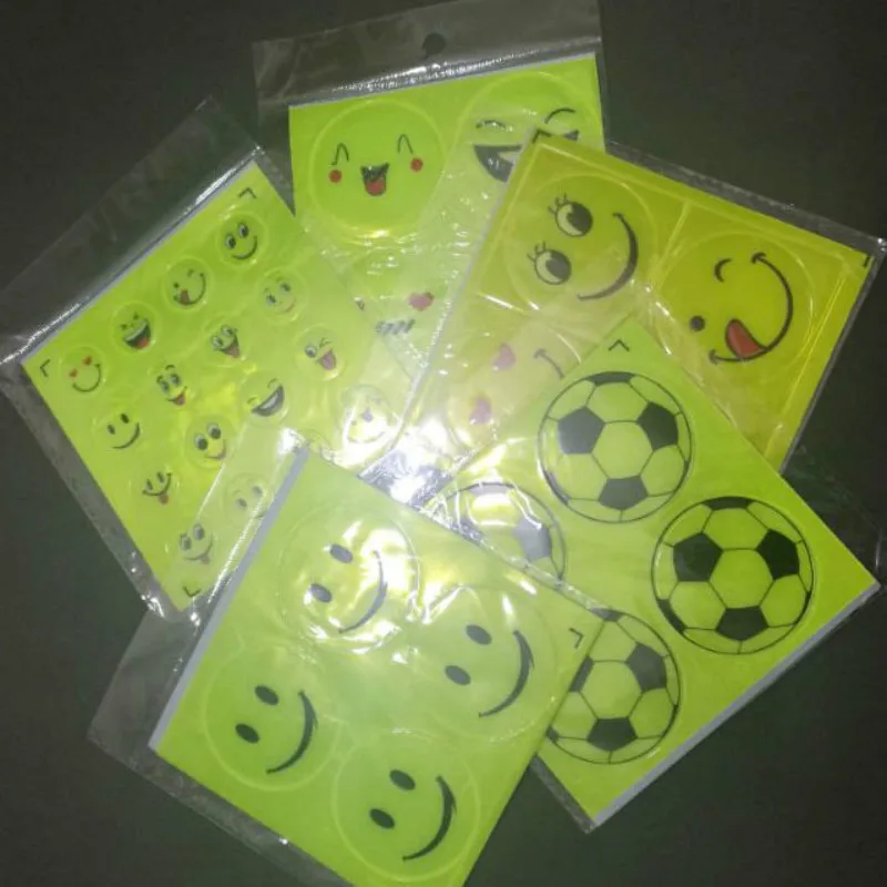 

4pcs Funny Reflective Bicycle Sticker Smile Face Outdoor Safety Reflective Sticker Night Riding Sticker Decoration Accessories