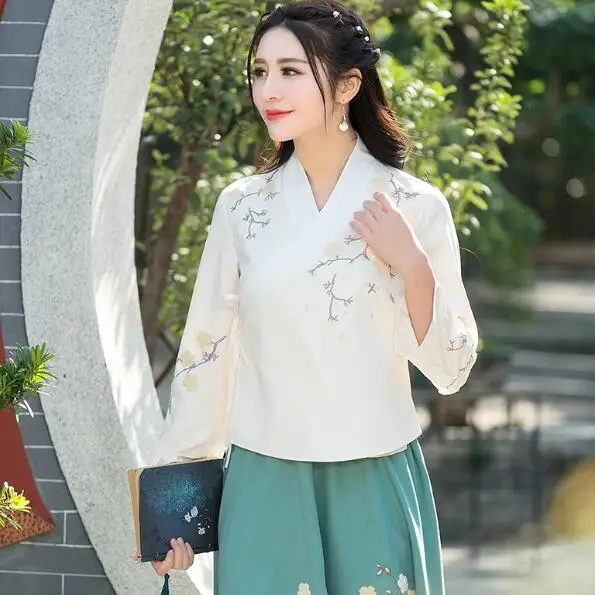 

Hanfu 2018 women traditional Chinese clothing ethnic original three quarter sleeve v neck embroidery linen blouse shirt AF539