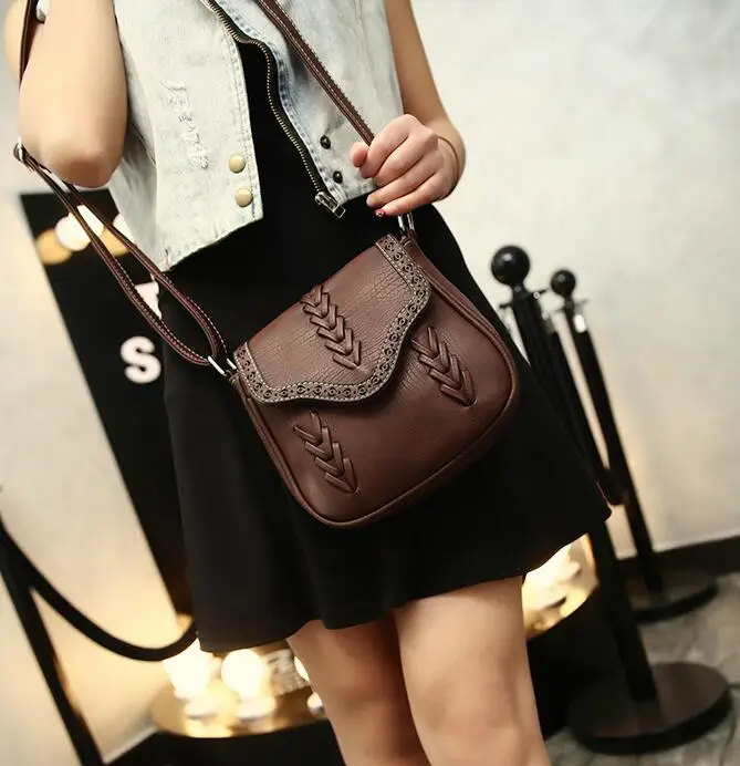 

teenage vintage saddle black handbag fashion single brown carved shoulder bag female floral bag