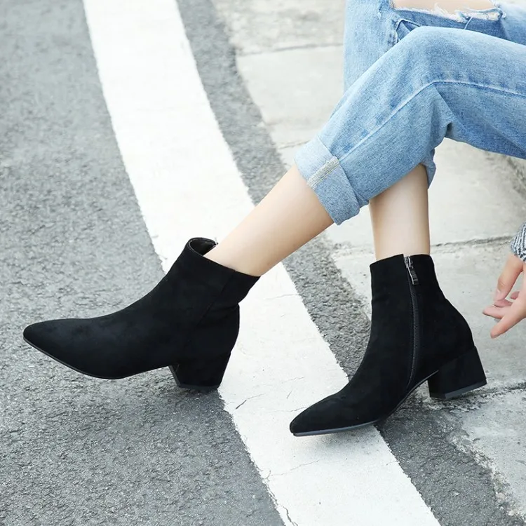 

Big Size 11 12 13 Thickened pointed heavy heel mid-heel boots, short cylinder side zipper synthetic short plush Martin boots