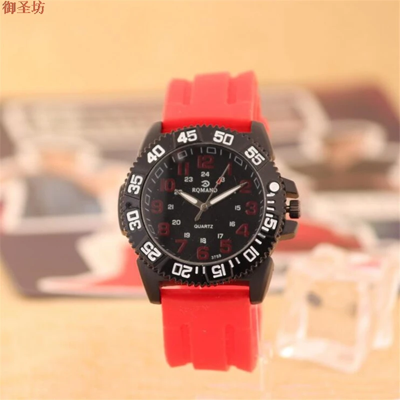 

MEN RETRO SILICONE QUARTZ WATCH RELOGIO MASCULINO SAAT ERKEKLER WRISTWATCH CLOCK SPORT WATCHES FOR MEN RELOGIOS MASCULINOS A131