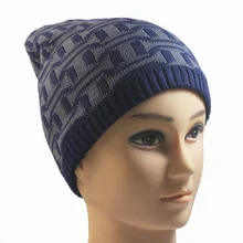 Стиль зимний теплый вязаный шапки жаккардовые переплетенные фланелевые вязаные шапки плюшевые шапочки Skullies Bonnet для мужчин и женщин 4 цвета