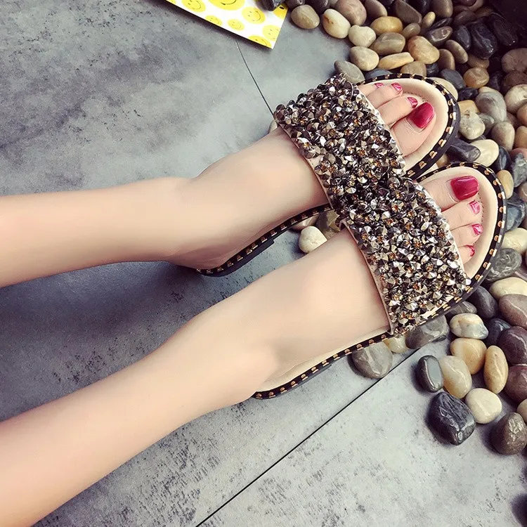 Women-Sandals-Flips-Flops-Summer-Style-Shoes-Woman-Wedges-Sandals-Fashion-Rivet-Crystal-Platform-Female-Slides (2)