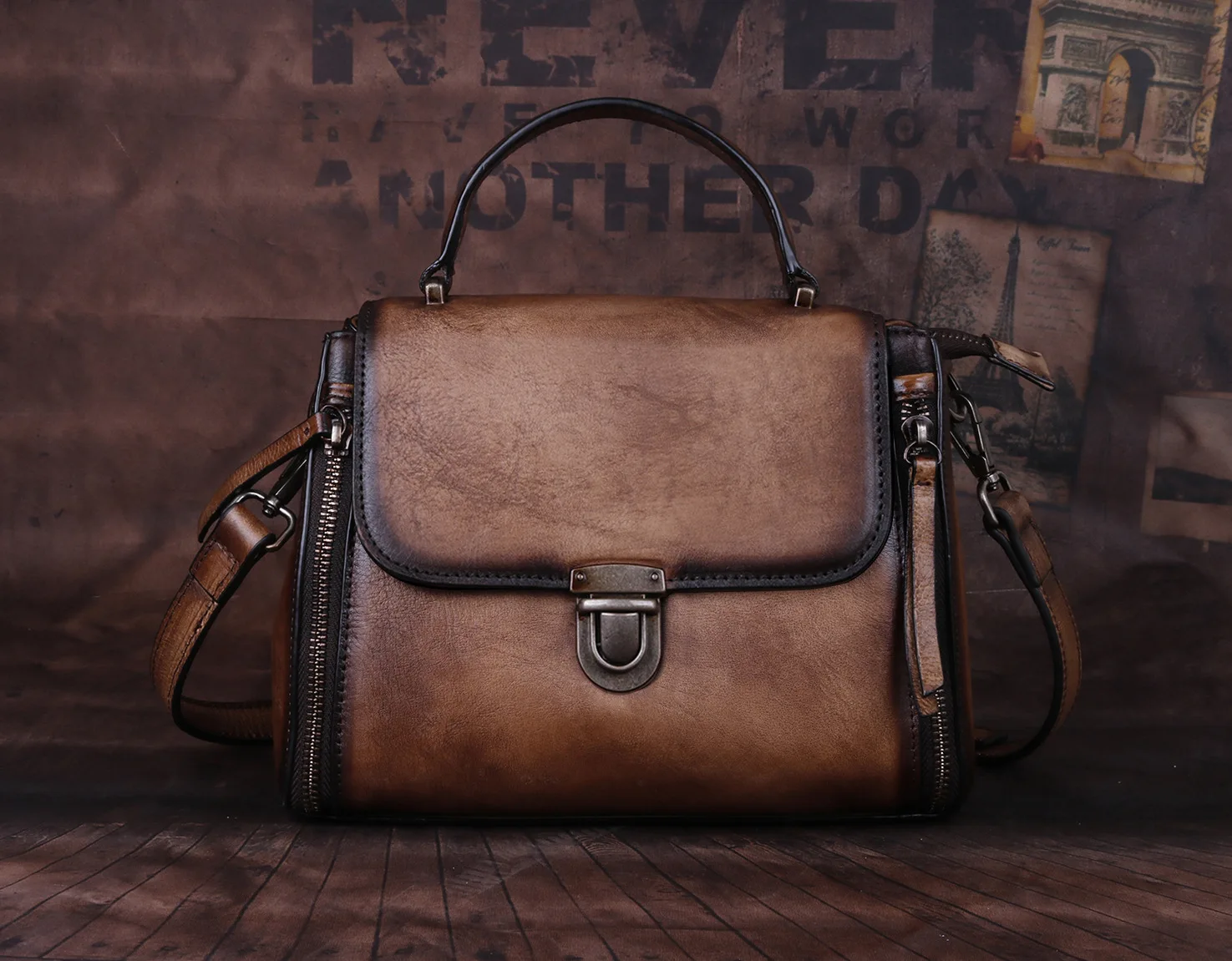 

Spot leather ladies'bag 2019 new top leather fashion retro single shoulder handheld oblique straddle small square bag