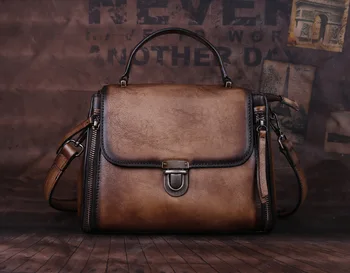 

Spot leather ladies'bag 2019 new top leather fashion retro single shoulder handheld oblique straddle small square bag
