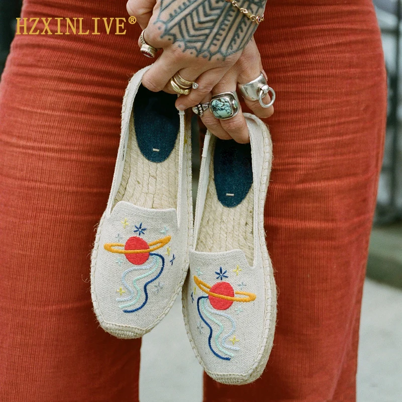 

2019 Women Espadrilles Flats Canvas Espadrilles Woman Outer Space Cherry Embroidery Flats Shoes Woman Slip on Flat Beach Shoes