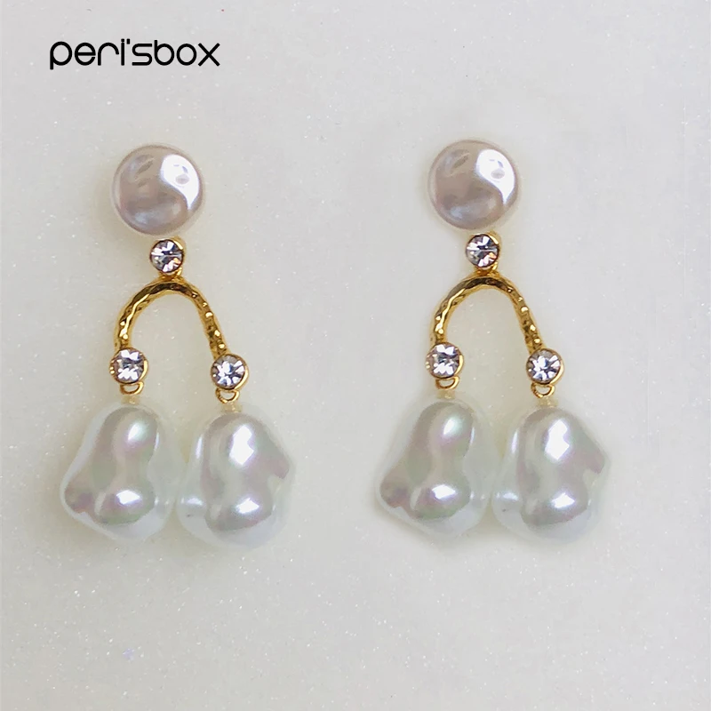 

Peri'sbox Baroque Gold Color Pearls Dangle Earrings Unique Pendientes Earrings for Women Chandelier Charms Earrings Statement