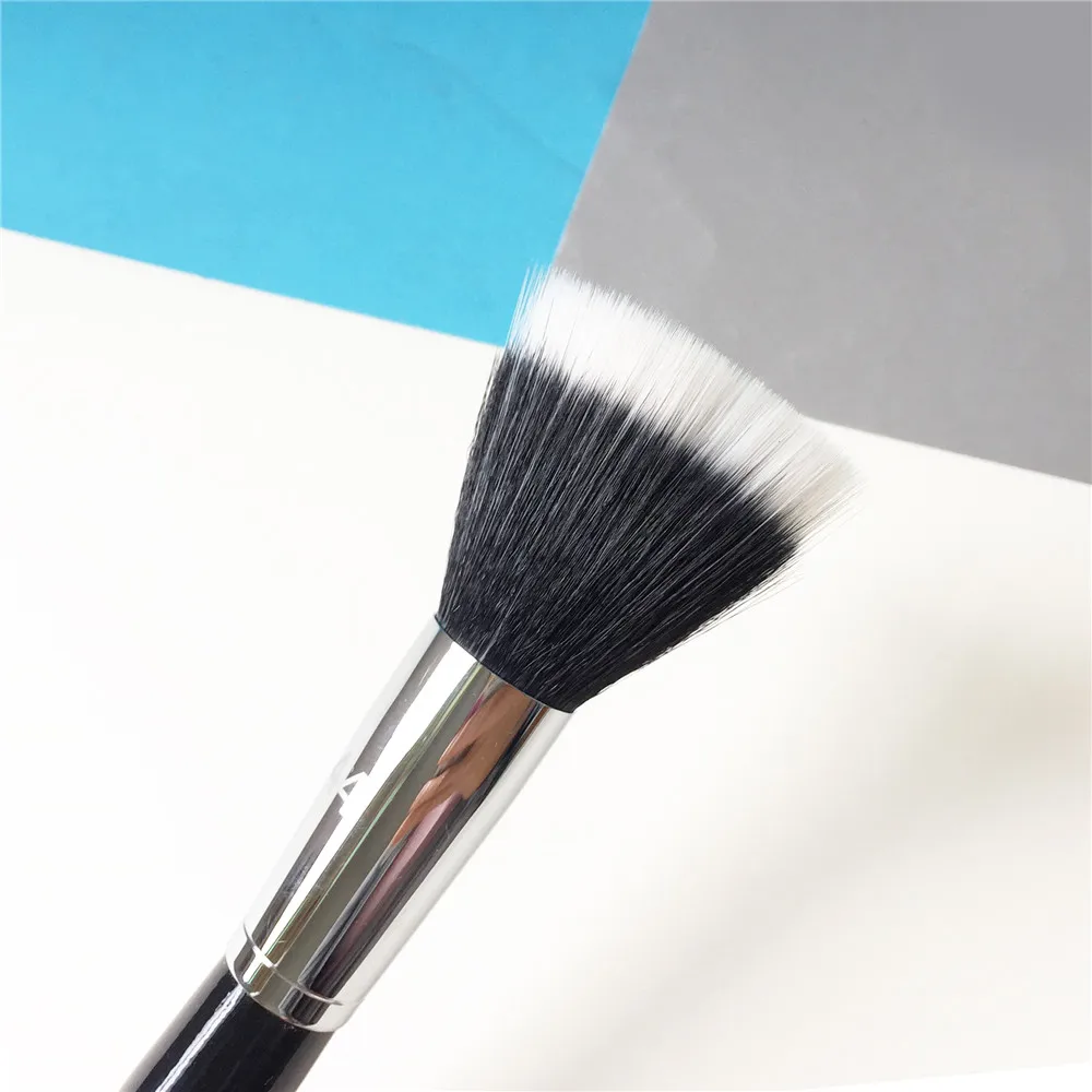 Sephora Pro Stippling Brush 44 _ 4