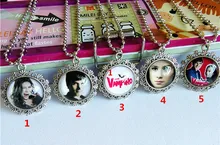 1pc chica vampiro colares para meninas colares de vidro antigo prata colares o tempo gem dos desenhos animados colares
