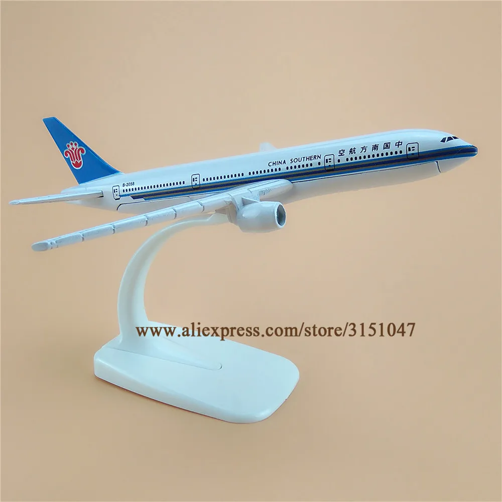  B777 B2058 (7)