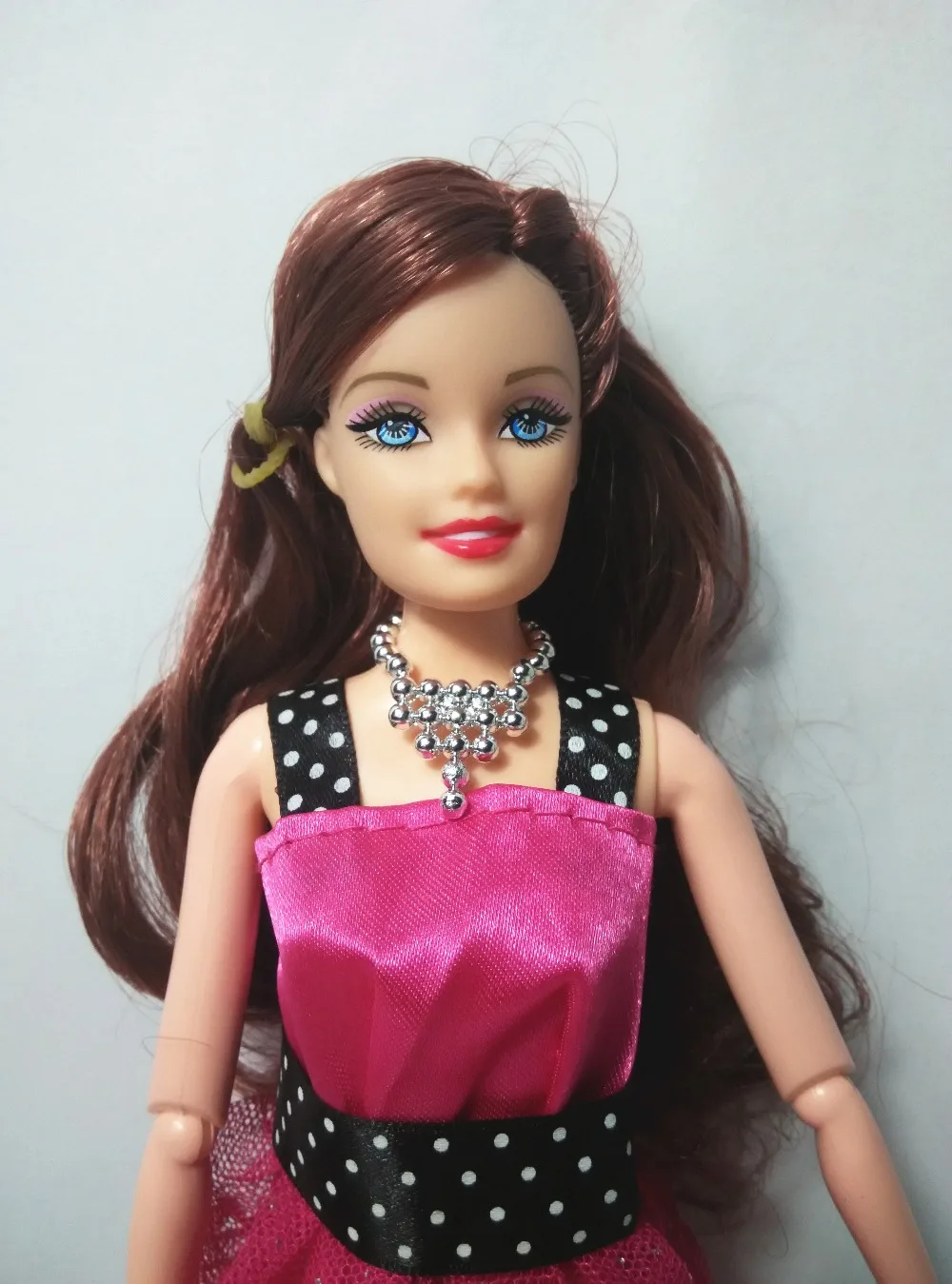 Оптовая продажа 100 шт./лот украшения для кукол ожерелье ювелирные изделия