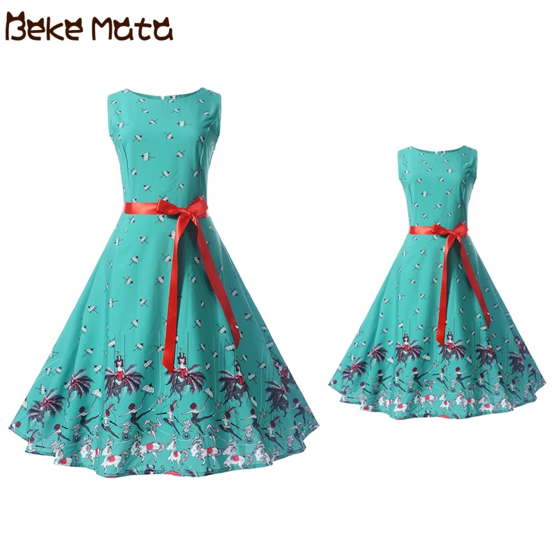

Mother Daughter Dresses Mommy And Me Clothes Vintage Family Look Mom Daughter Sleeveless 2019 Summer Family Matching Outfits