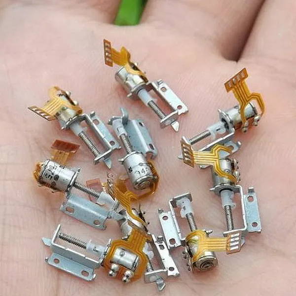 

10 Pcs/Lot 2-Phase 4-Wire Micro Miniature Screw Rod Stepper Step Motor Drive