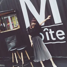 Плиссированная юбка с завышенной талией, длина до середины икры, вертикальная полоса, весенние новые женские элегантные юбки