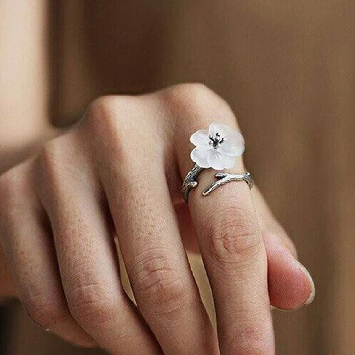 Womens Vintage Adjustable White Flower Tree Branch Design Open Wrap Ring