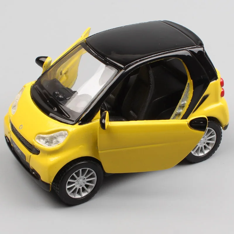 Детские 1:32 весы мини maisto smart fortwo хэтчбек Вытяните назад SmartCar city coupe микро литье под давлением модель подарки автомобиль игрушка коллекционная - Цвет: smart fortwo