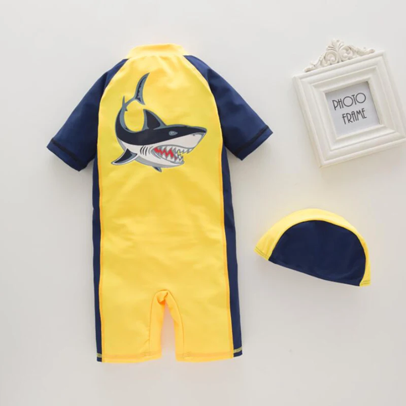 Пляжный костюм с короткими рукавами и рисунком акулы для мальчиков Повседневный купальник для детей от 2 до 7 лет