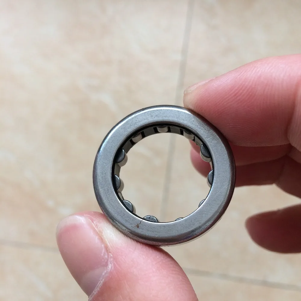 1 peca da agulha do rolamento 01