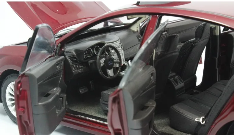 1 18   SUBARU LEGACY Red 13