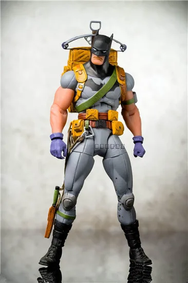 

DC COMICS Designer Series DC Collectibles Batman DC CAPULLO PVC Action Figure Resin Collection Model Doll Toy Gifts Cosplay New