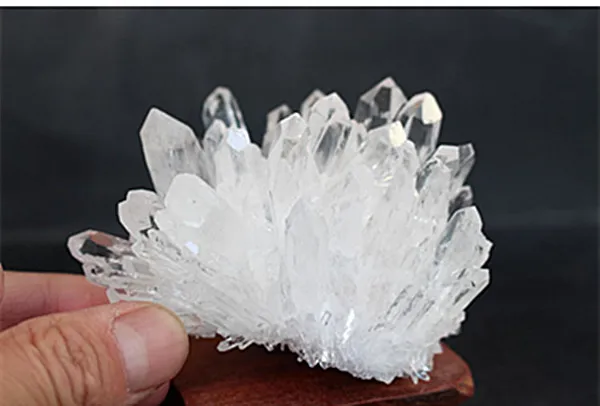 

TOP 100% Natural White Quartz Crystal Cluster Mineral Specimen