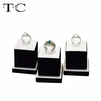 

Classical Jewelry Display Stent 3 pcs/lot Ring Stand In Black Velvet Fabric And White Leather Square Ring Holder Window Show