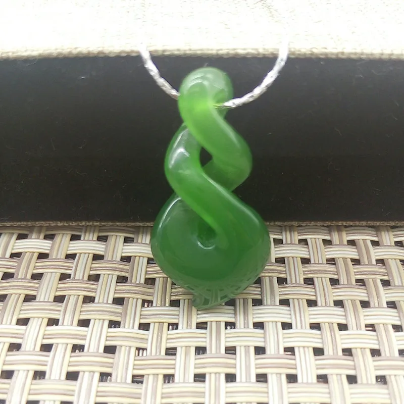 

3 styles Green Nephrite Two Times Twist Nephrite New Zealand Maori Style Symbol Of Protection Green Pendant