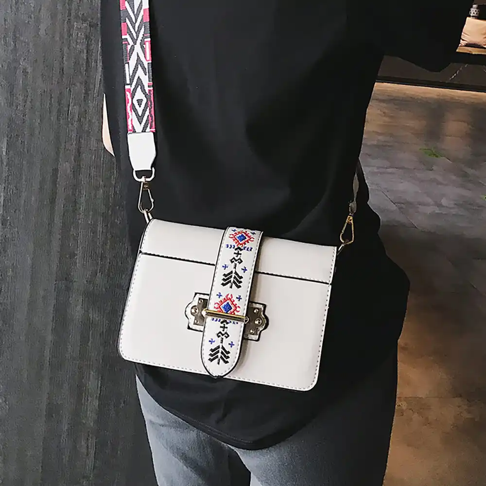 trend crossbody bag