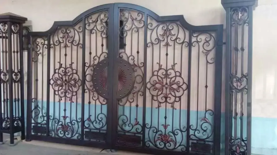 Image Hench luxury wrought iron gate HC lg12 ,custom size acceptable