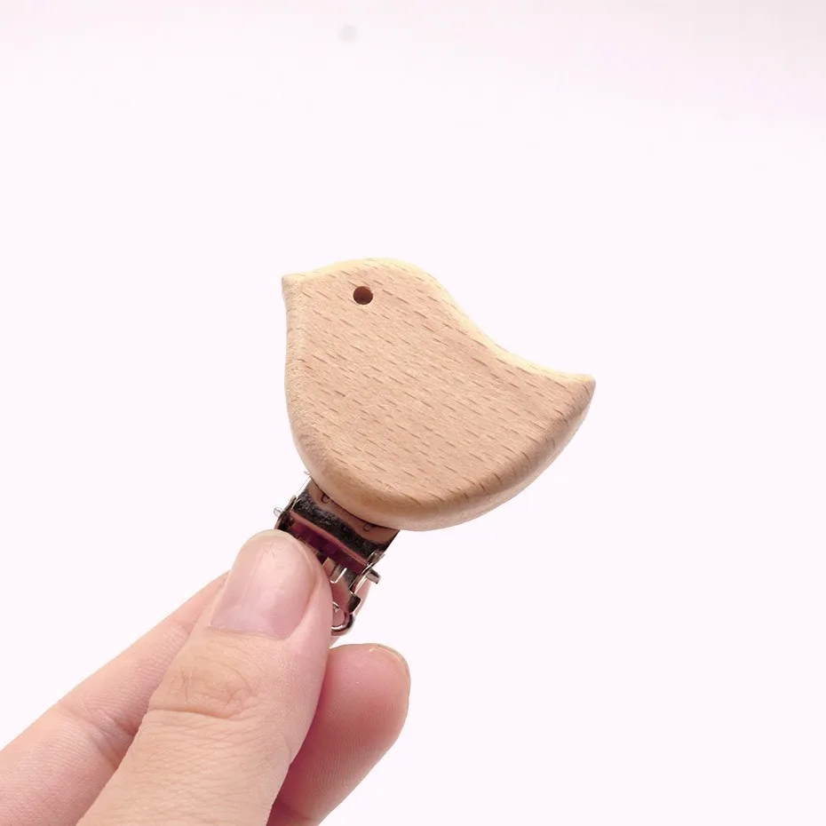 

2PCS Natural Wood Baby Pacifier Clip Engraved Wooden Pacifier Holder Dummy Clips Accessories Chemical Free