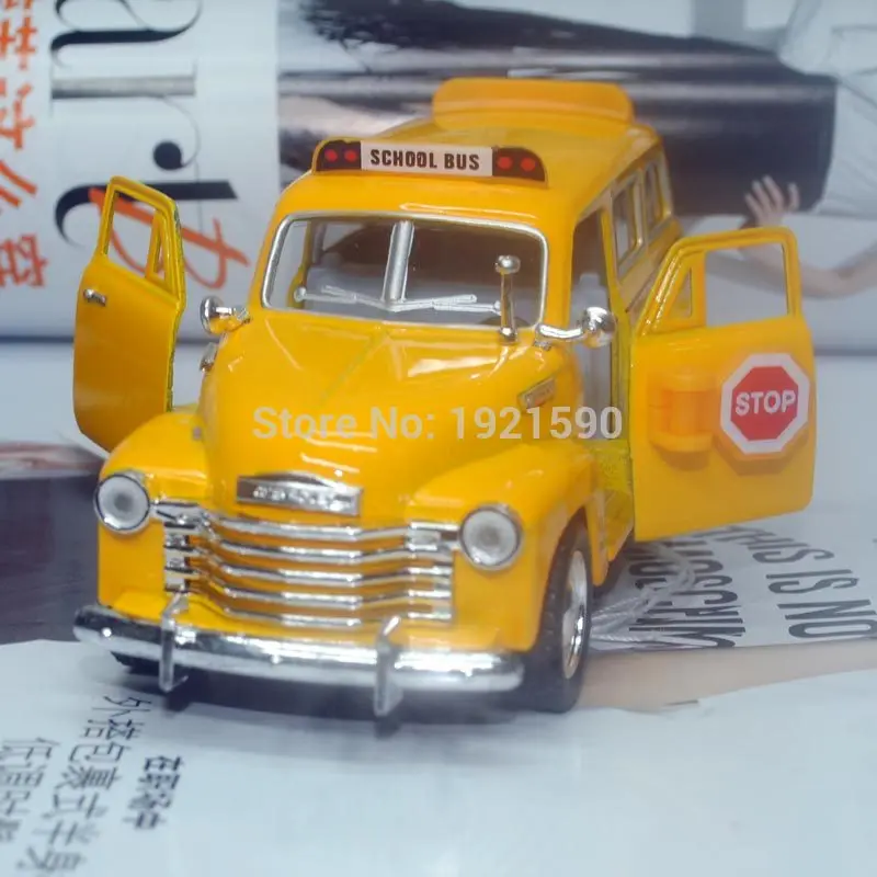 

KT 1/36 Scale Pull Back Car Toys USA Chevrolet School Bus Diecast Metal Car Model Toy For Gift/Collection/Children