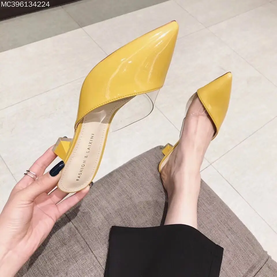 

K1187Spring 2019 new style pointed sandals and shallow-mouthed fashion women with one heel and one foot on slippers