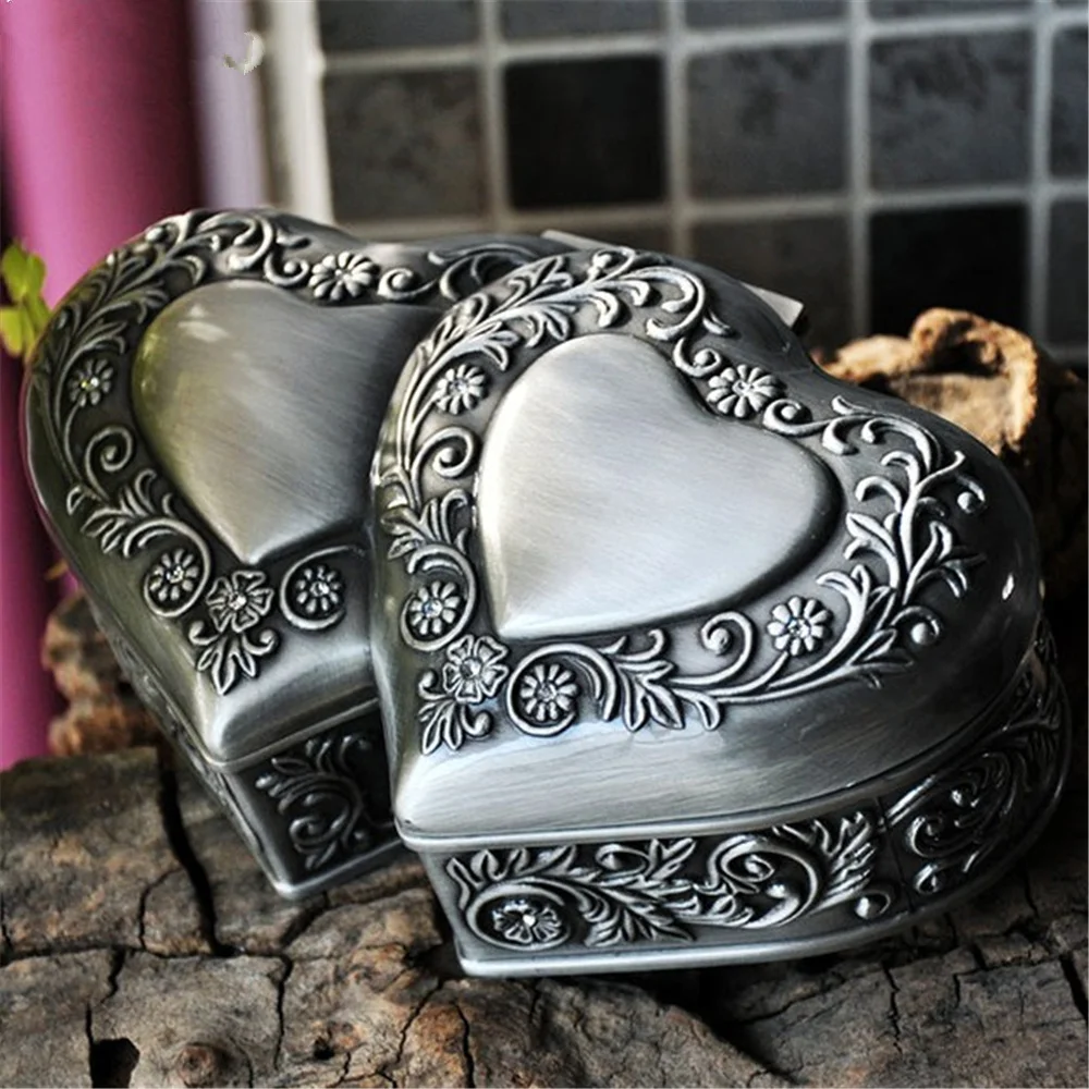 

Double Heart Shape Vintage European Korean Princess Jewelry Box Desktop Storage Box particularly suitable for giving girls