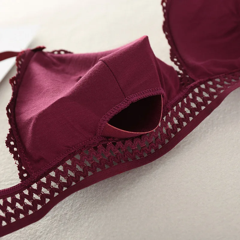 Breathable triangle cup without steel ring underwear sexy deep v lace lace bra free shipping Breathable triangle cup without steel ring underwear sexy deep v lace lace bra free shipping