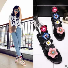 Summer Style Ethnic Women Sandals 2017 Bohemian Fashion Genuine Leather Casual Flowers Flats For Woman Beach Shoes Gladiator