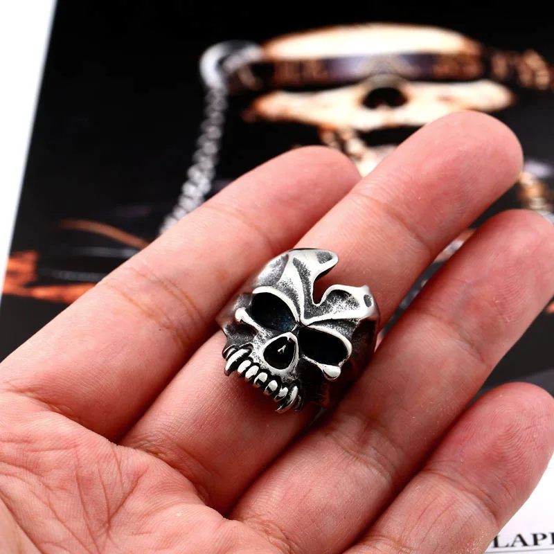 BEIER New Head Skull Ring Stainless Steel Lion People Punk Motorcycle Biker Jewelry For Man And Boy BR8-356