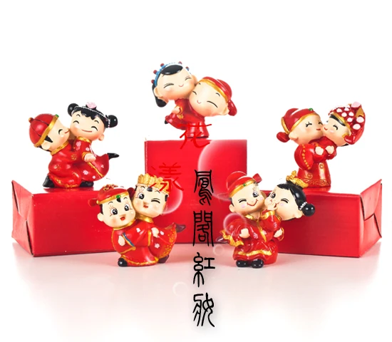 

Cheap wedding Resin Chinese doll decoration cake topper married couple cake toppers traditional gift room decorations figurines