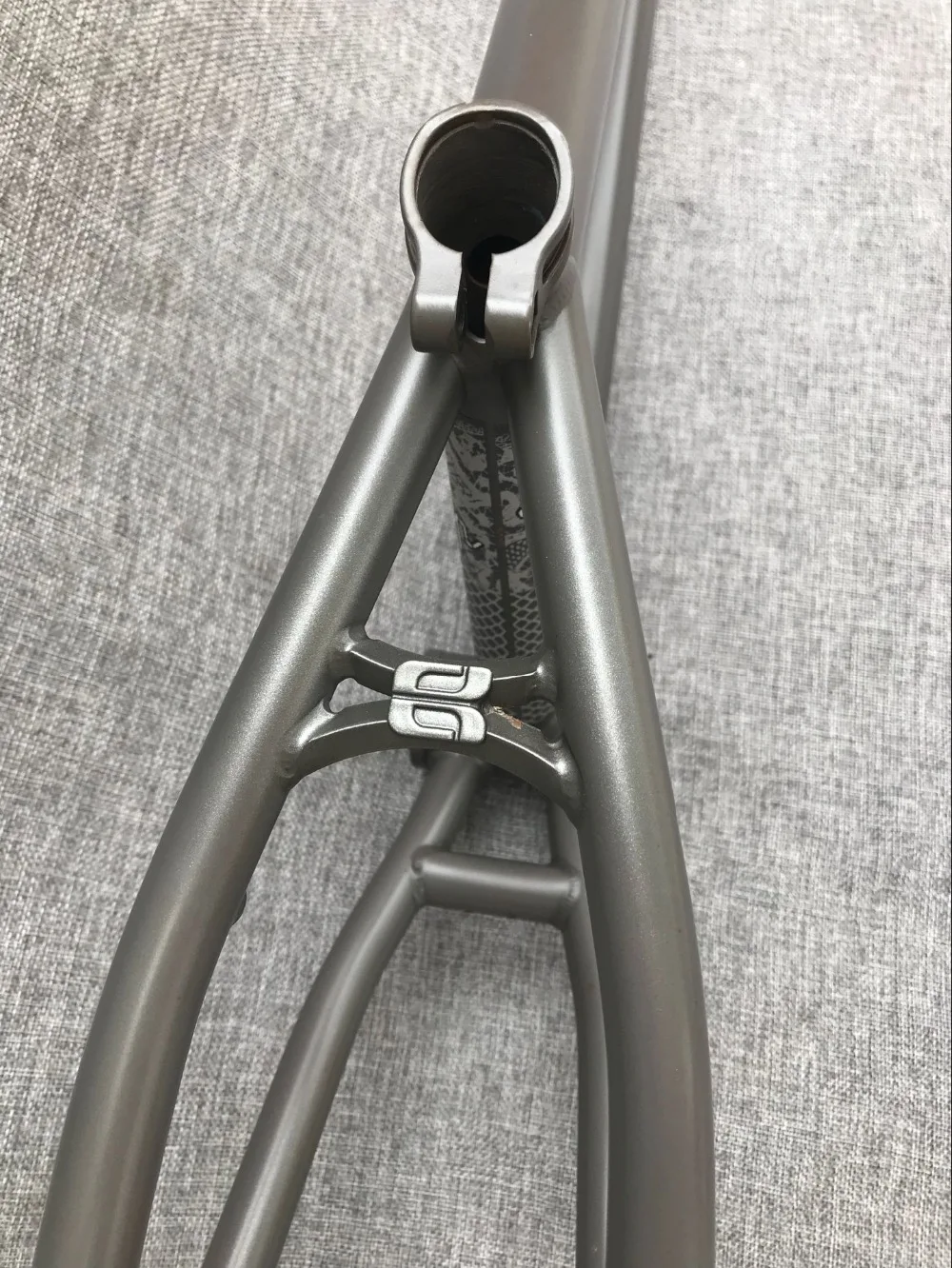 Best EASTERN night tramp BMX frame heat treated red made in Taiwan 3 Best EASTERN night tramp BMX frame heat treated red made in Taiwan 3