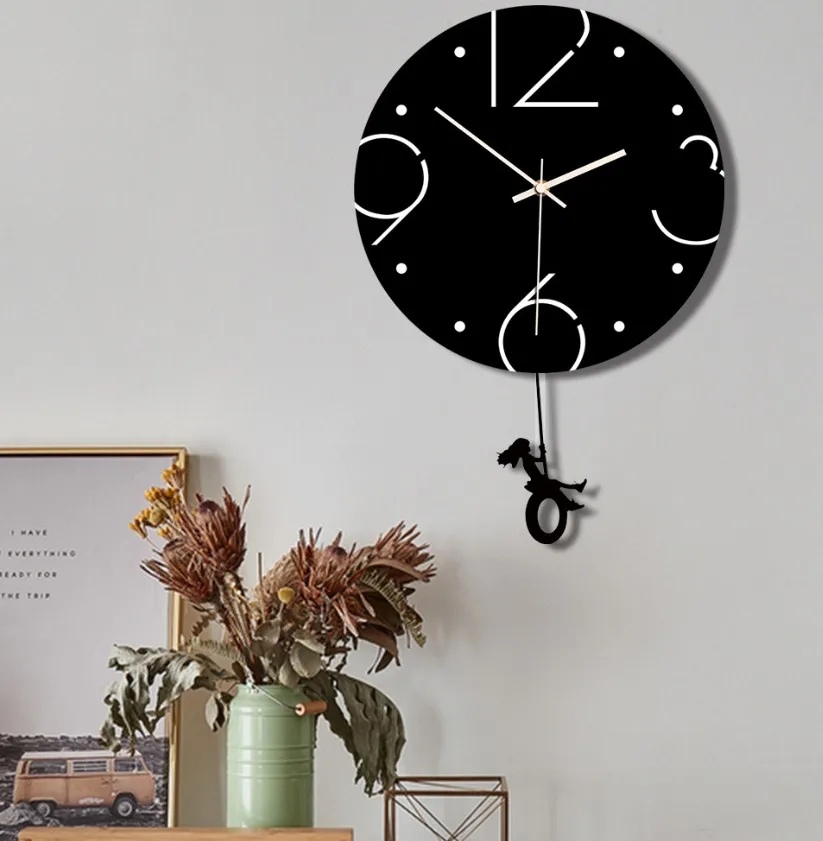 Новые взрывы Акриловые качели настенные часы креативное украшение дома черные и белые арабские цифры декоративные маятниковые часы