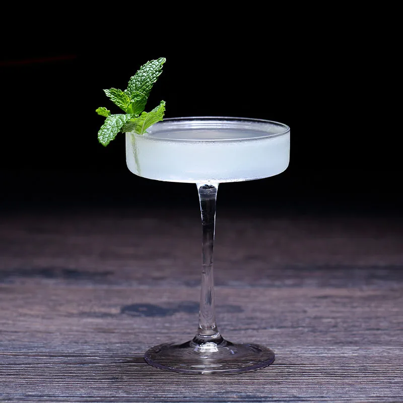 

Free Shipping 4PCS New Creative Flat Lead Free Cocktail Glass Martini Glass Set of 4