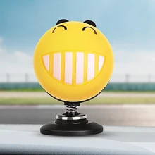 Автомобильный парфюмерный орнамент, Осциллирующий милый улыбка, качественный пластиковый материал, авто ароматический