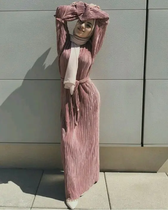 4574
