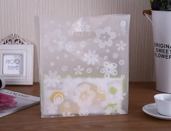 

50pcs 20*28cm White Flower Clear Plastic Bag Jewelry Pouches Packing Gift Carrier Bags Handle Clothing Bags