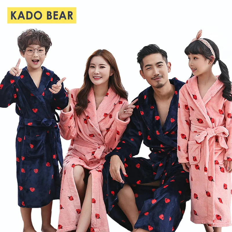 

Family Look Mother Daughter Bathrobe Kids Matching Clothes Father Son Robes Mom Mommy and Me Outfits Twins Clothing Sister Robe