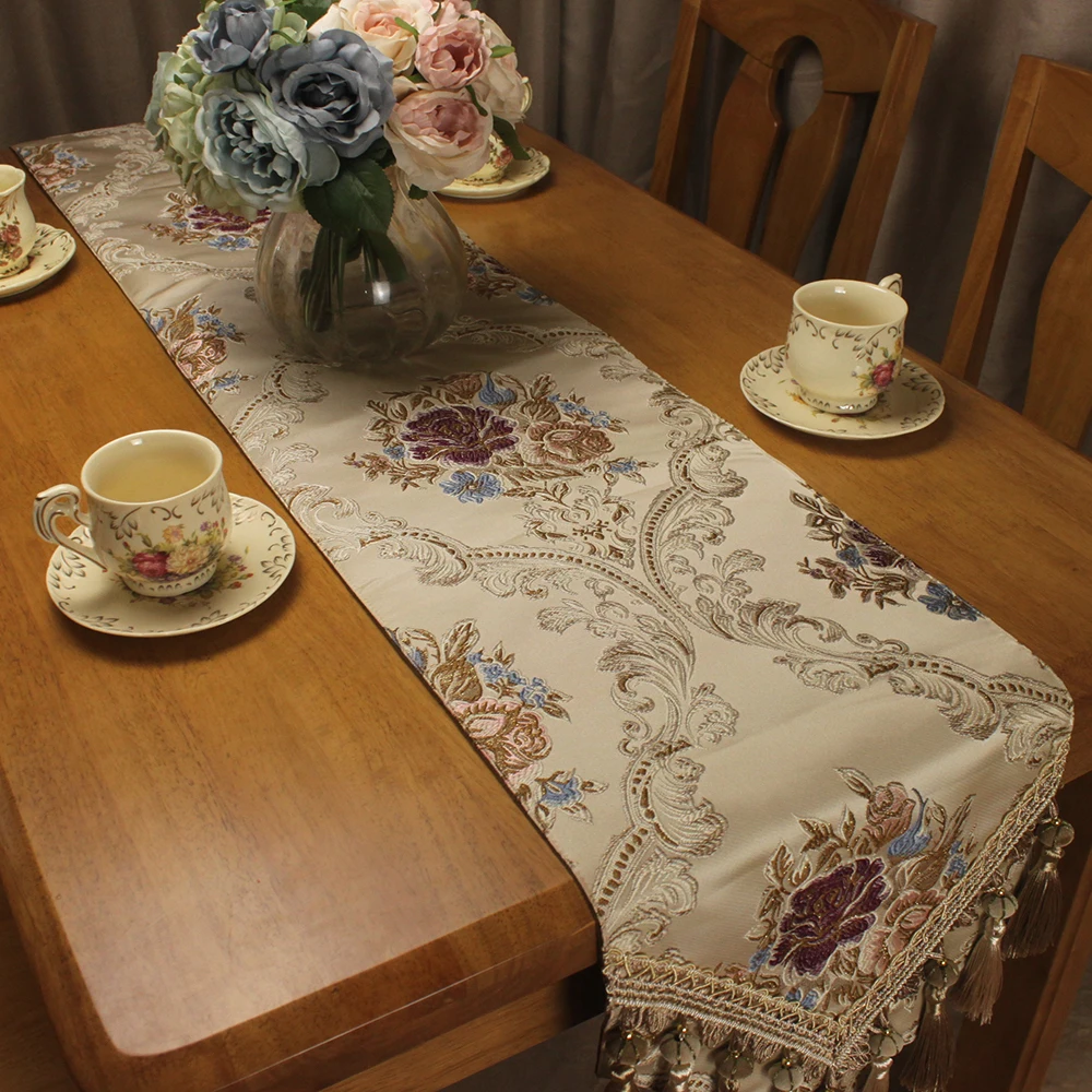 TC193_table_runner_11